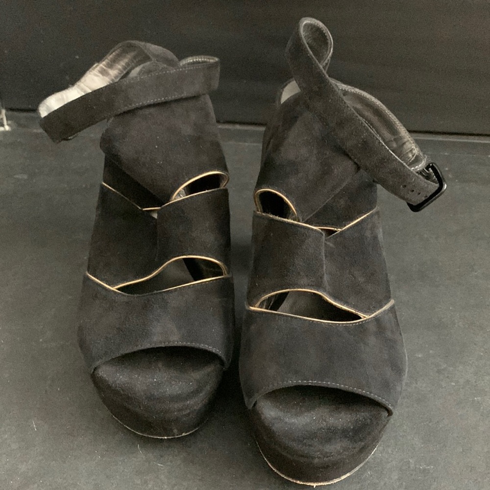 Stuart Weitzman slits suede platform black size 8m